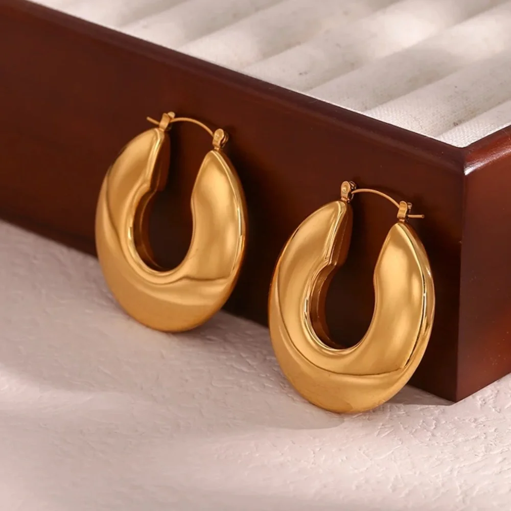 NEW 18K GOLD HOLLOW HOOP EARRINGS, NICE EARRINGS, CUTE EARRINGS - Picture 4 of 7